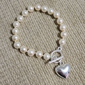 Pearl Beaded Heart Toggle Bracelet - White